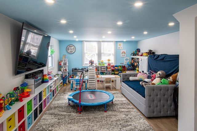 16 Thayer Street, Worcester, MA 01603