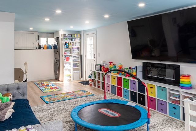 16 Thayer Street, Worcester, MA 01603