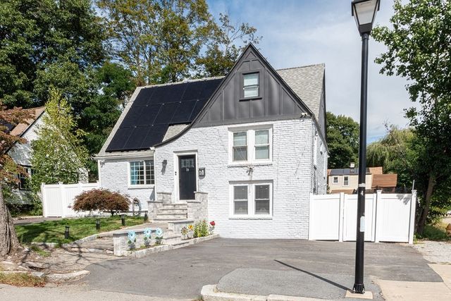16 Thayer Street, Worcester, MA 01603