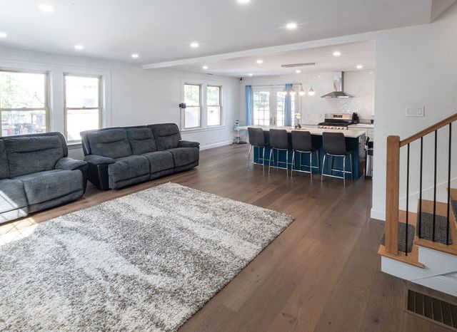 16 Thayer Street, Worcester, MA 01603