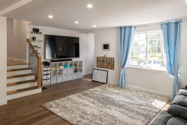 16 Thayer Street, Worcester, MA 01603