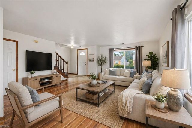 1873 Haviland DR, Virginia Beach, VA 23454