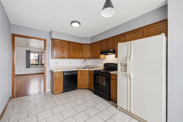 1873 Haviland DR, Virginia Beach, VA 23454