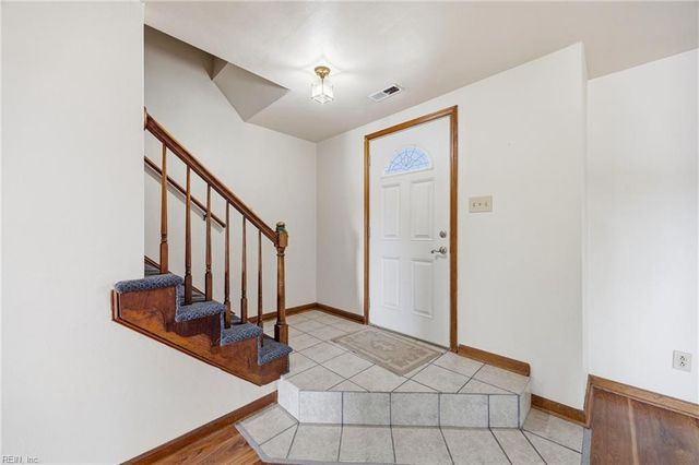 1873 Haviland DR, Virginia Beach, VA 23454