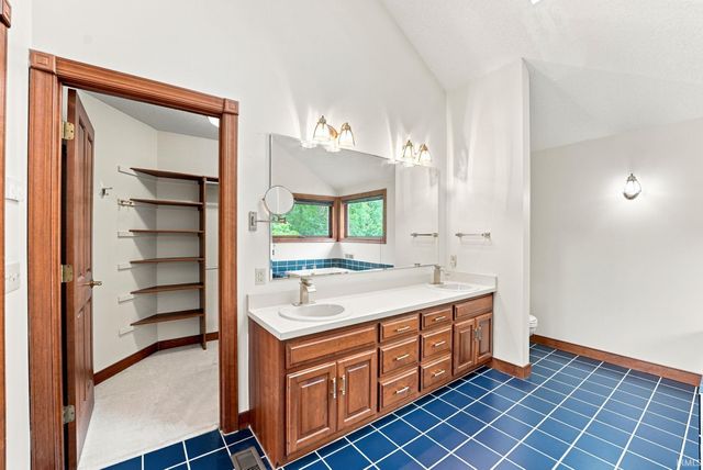 6409 Post Road, Fort Wayne, IN 46814