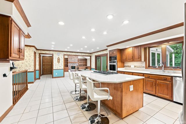 6409 Post Road, Fort Wayne, IN 46814