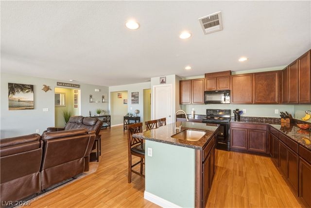 3940 East Gunnison Avenue, Pahrump, NV 89061