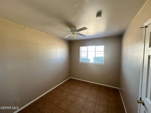 5732 ARROWHEAD Drive, El Paso, TX 79924