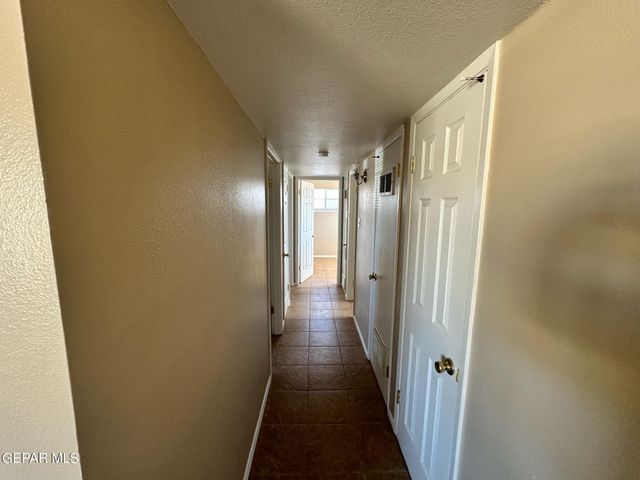 5732 ARROWHEAD Drive, El Paso, TX 79924