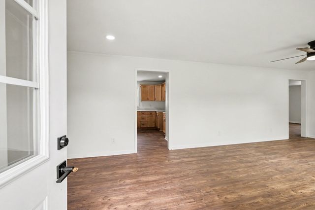 206 Bragg Cir, Tullahoma, TN 37388