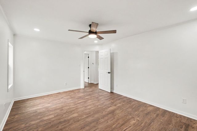 206 Bragg Cir, Tullahoma, TN 37388