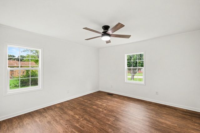 206 Bragg Cir, Tullahoma, TN 37388