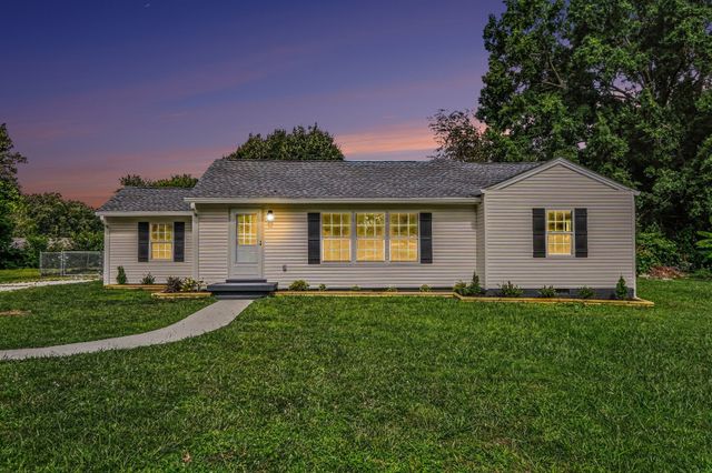 206 Bragg Cir, Tullahoma, TN 37388