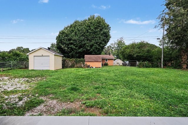 206 Bragg Cir, Tullahoma, TN 37388