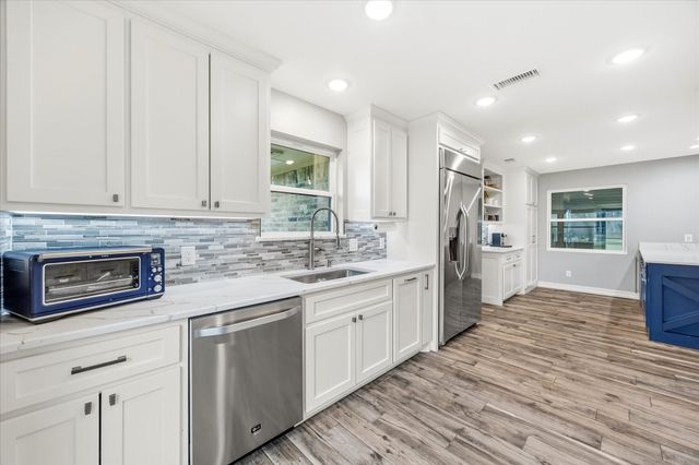 3705 Castle Drive, Rowlett, TX 75089