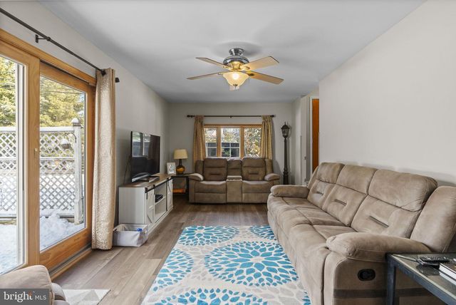 94 GROVEVILLE RD, Trenton, NJ 08620