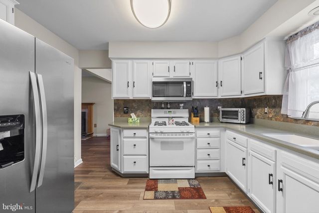 94 GROVEVILLE RD, Trenton, NJ 08620