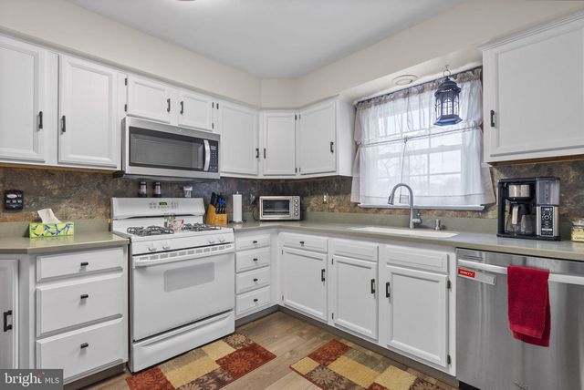 94 GROVEVILLE RD, Trenton, NJ 08620