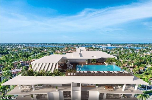 1925 Metropolitan BLVD 902, Naples, FL 34112
