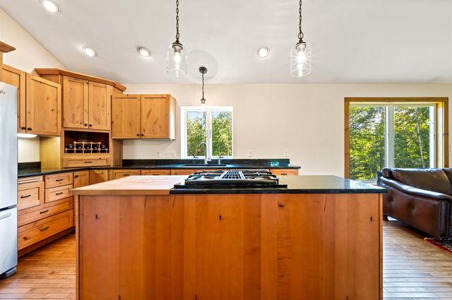 1 Messer Road, Wilmot, NH 03287