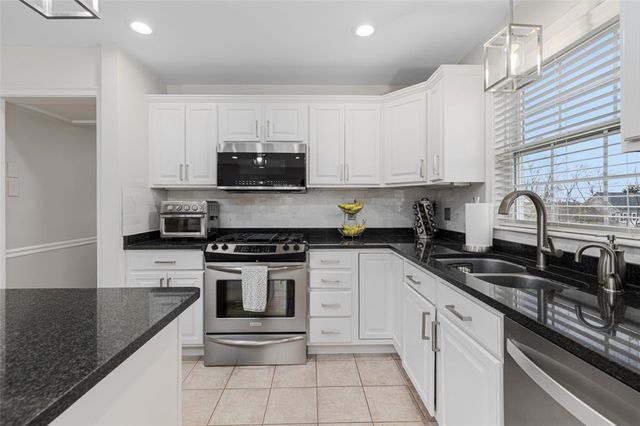 17 Millers Brook Drive, Cumberland, RI 02864