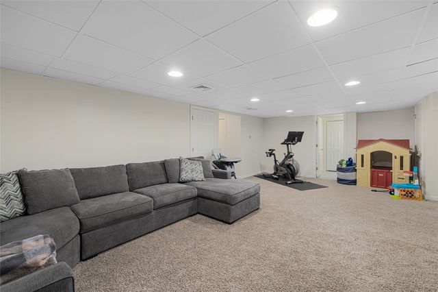 17 Millers Brook Drive, Cumberland, RI 02864