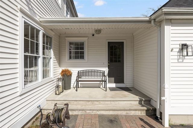 17 Millers Brook Drive, Cumberland, RI 02864