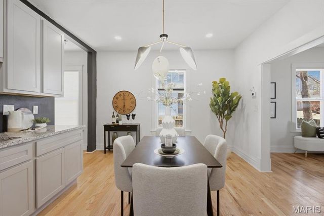 7049 Melrose Avenue, University City, MO 63130