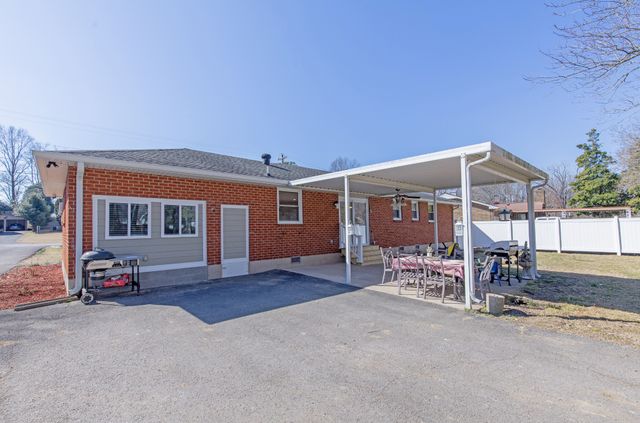 107 Maureen Dr, Hendersonville, TN 37075