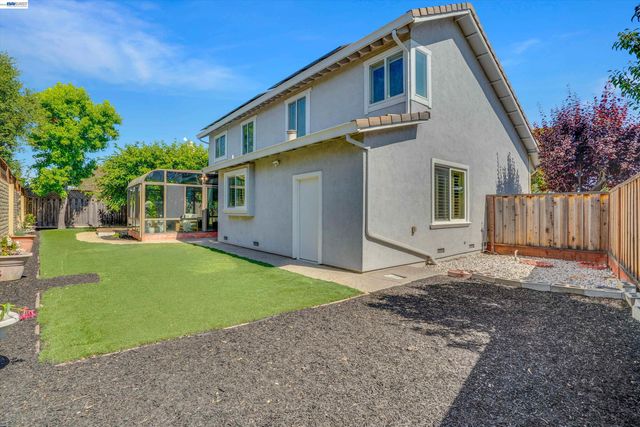 33499 Quail Run Rd, Fremont, CA 94555