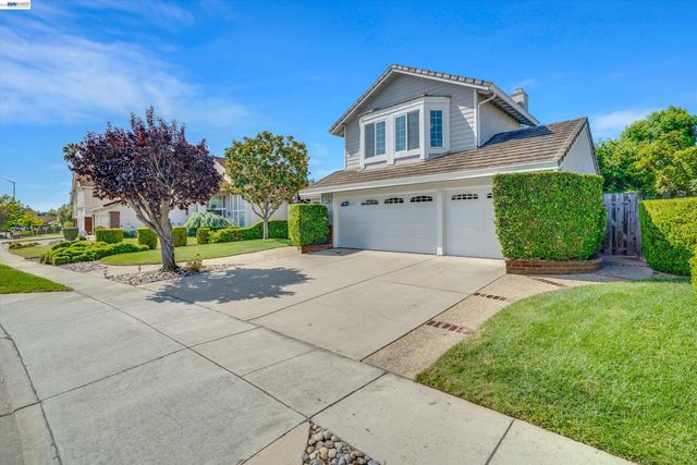 33499 Quail Run Rd, Fremont, CA 94555