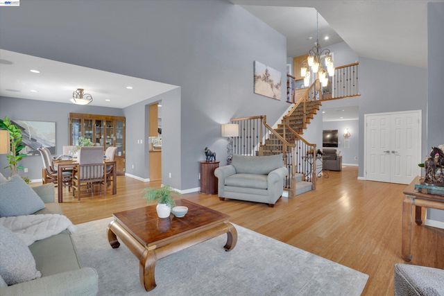 33499 Quail Run Rd, Fremont, CA 94555