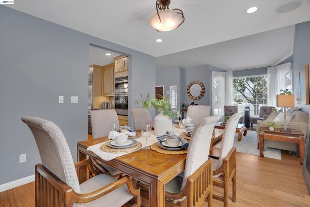 33499 Quail Run Rd, Fremont, CA 94555