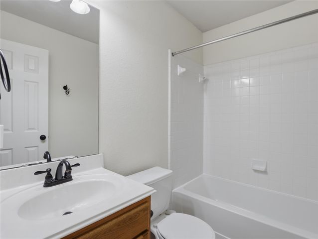 168 Keystone LOOP, Kyle, TX 78640