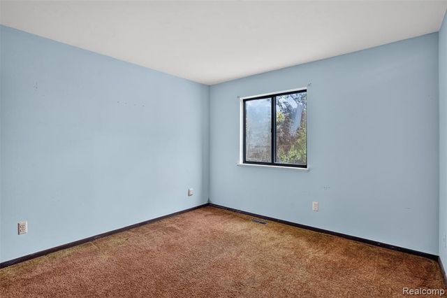 16955 English Road, Manchester, MI 48158