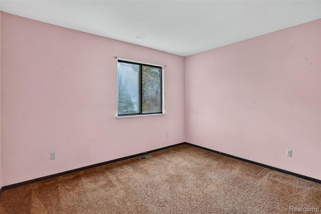 16955 English Road, Manchester, MI 48158