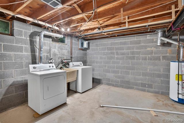 16955 English Road, Manchester, MI 48158