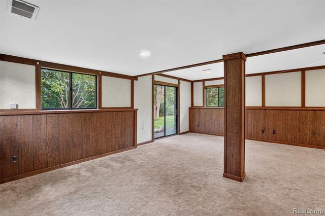 16955 English Road, Manchester, MI 48158