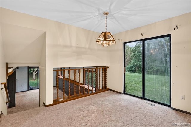 16955 English Road, Manchester, MI 48158
