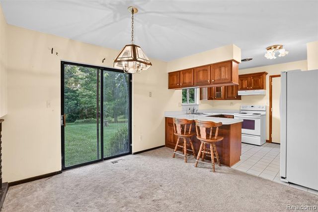 16955 English Road, Manchester, MI 48158