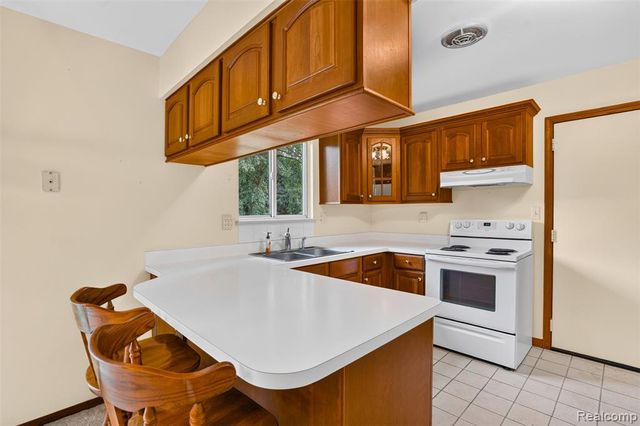 16955 English Road, Manchester, MI 48158
