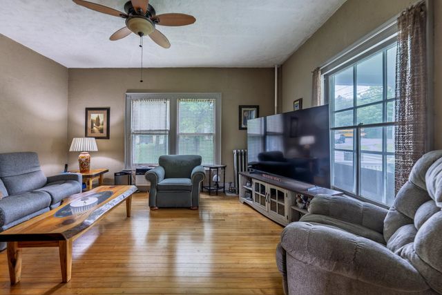 27 Shaker Hill Road, Enfield, NH 03748