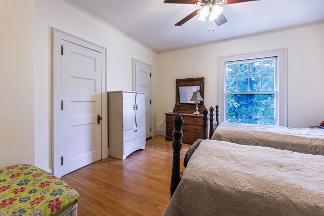 27 Shaker Hill Road, Enfield, NH 03748