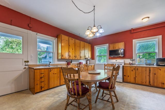 27 Shaker Hill Road, Enfield, NH 03748