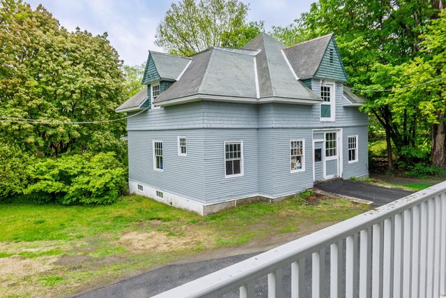 27 Shaker Hill Road, Enfield, NH 03748