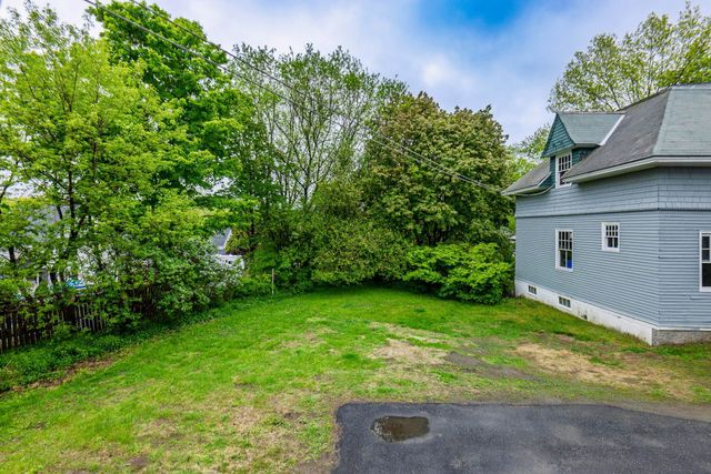 27 Shaker Hill Road, Enfield, NH 03748