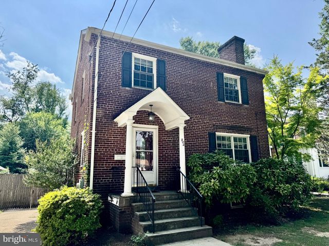 204 S IRVING ST, Arlington, VA 22204