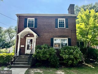 204 S IRVING ST, Arlington, VA 22204