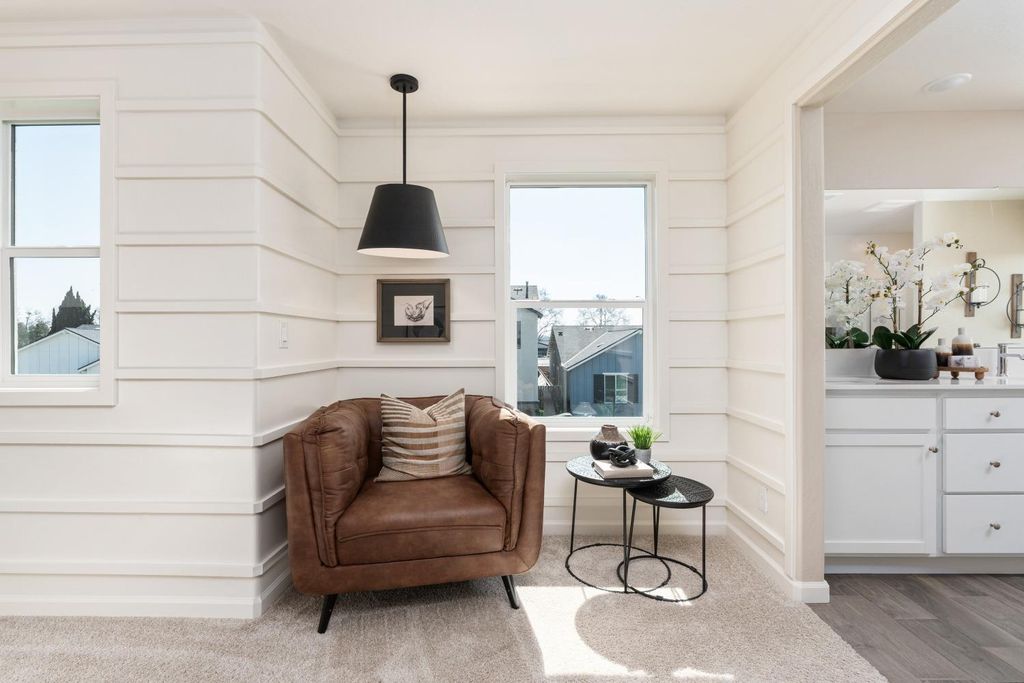 Image 32 of property listing at 6583 E Cresthaven Drive, Fresno, CA 93727