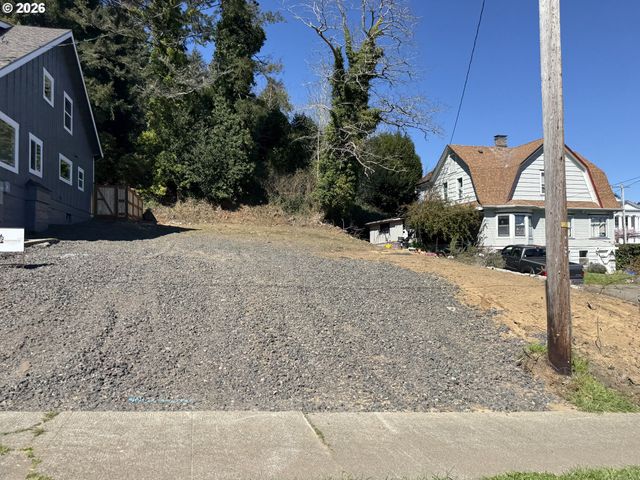 0 Oregon Ave, North Bend, OR 97459